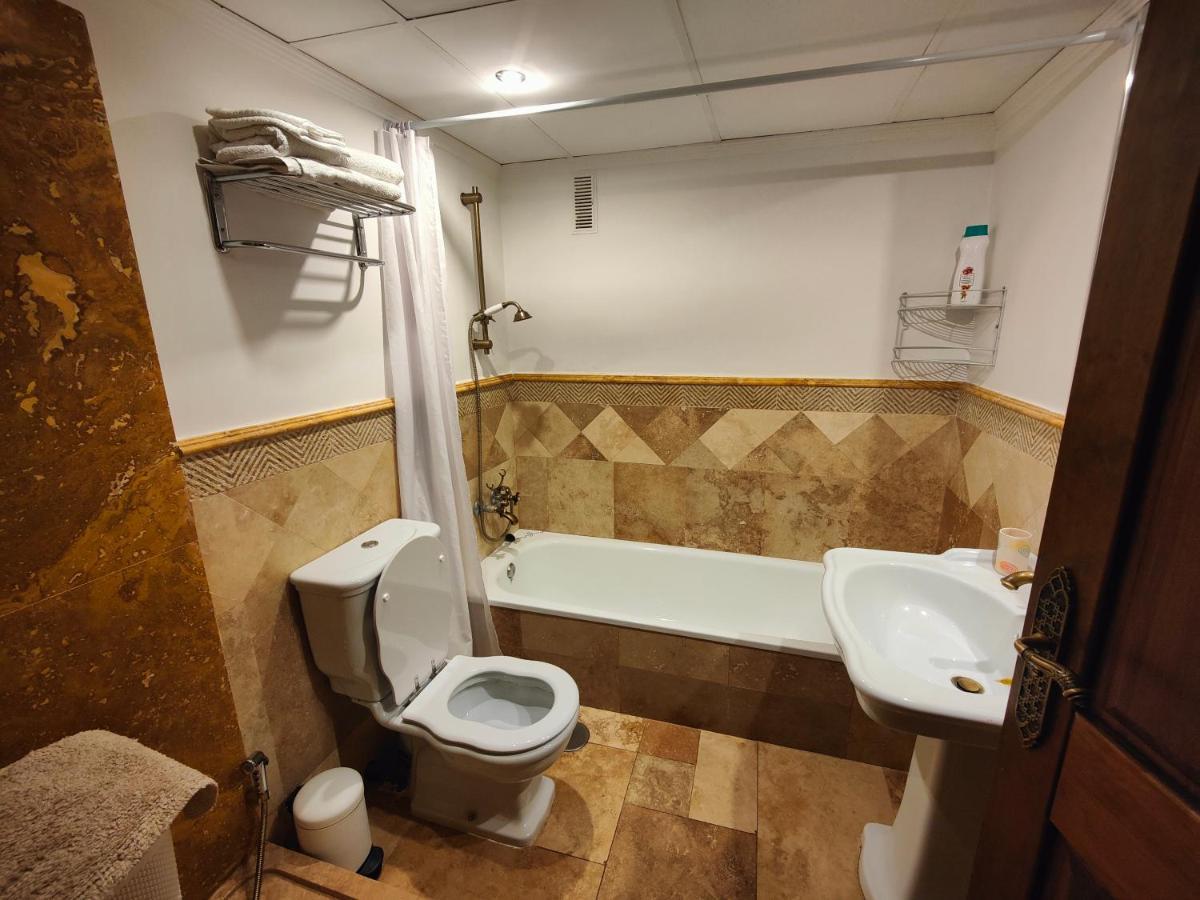 Apartamento En El Centro A Dos Minutos De La Playa Apartman Fuengirola Kültér fotó